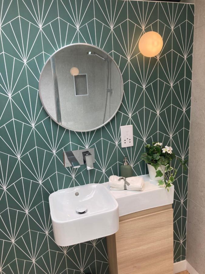 Central Ensuite Guest Unit With Ac And Free On-Street Parking ブライトン エクステリア 写真