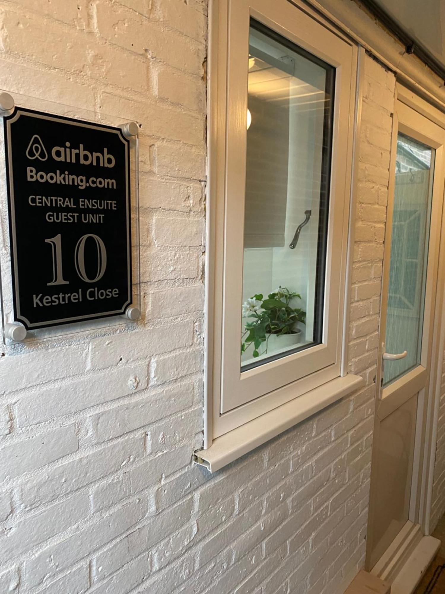 Central Ensuite Guest Unit With Ac And Free On-Street Parking ブライトン エクステリア 写真