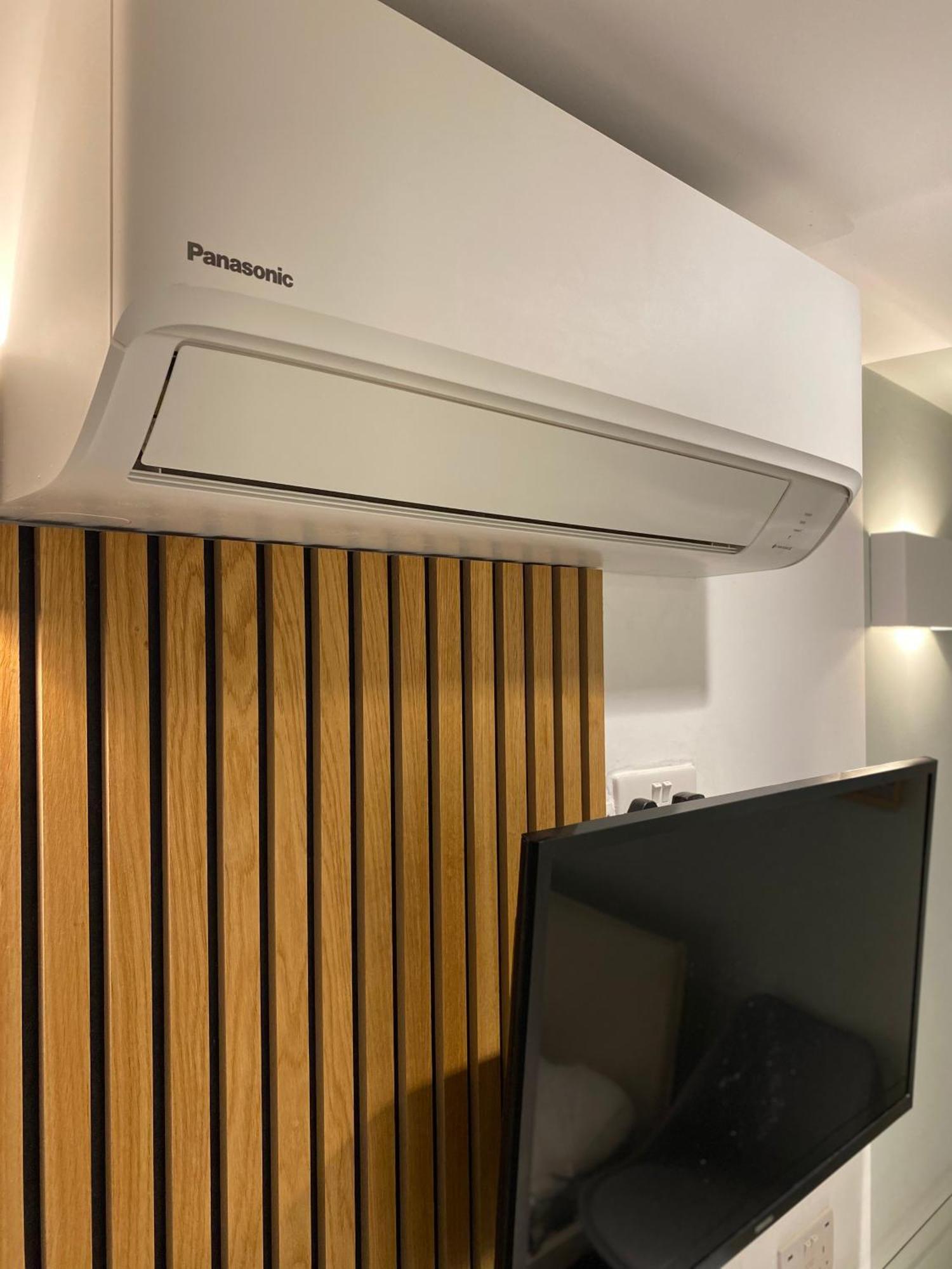 Central Ensuite Guest Unit With Ac And Free On-Street Parking ブライトン エクステリア 写真